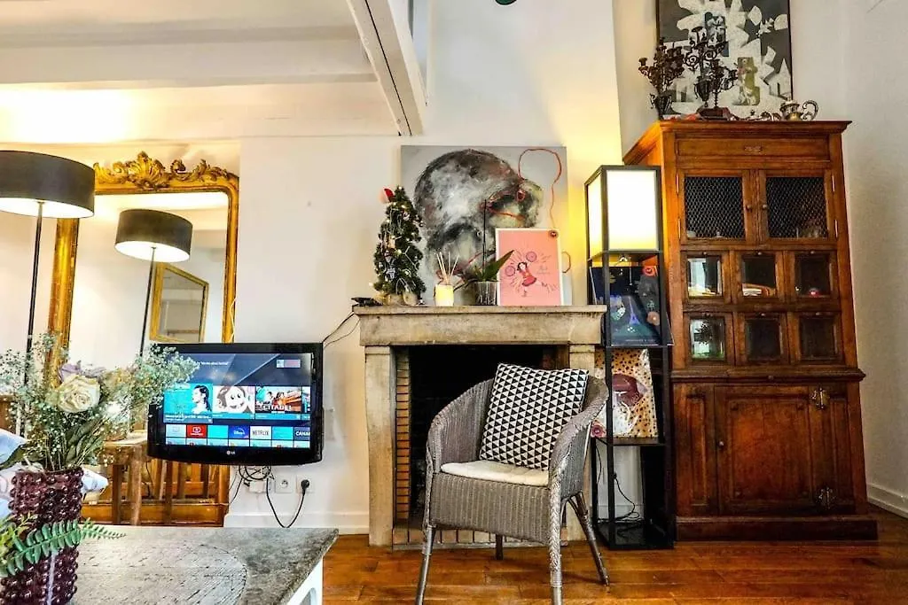 Daire Spacious Loft Saint Michel *
