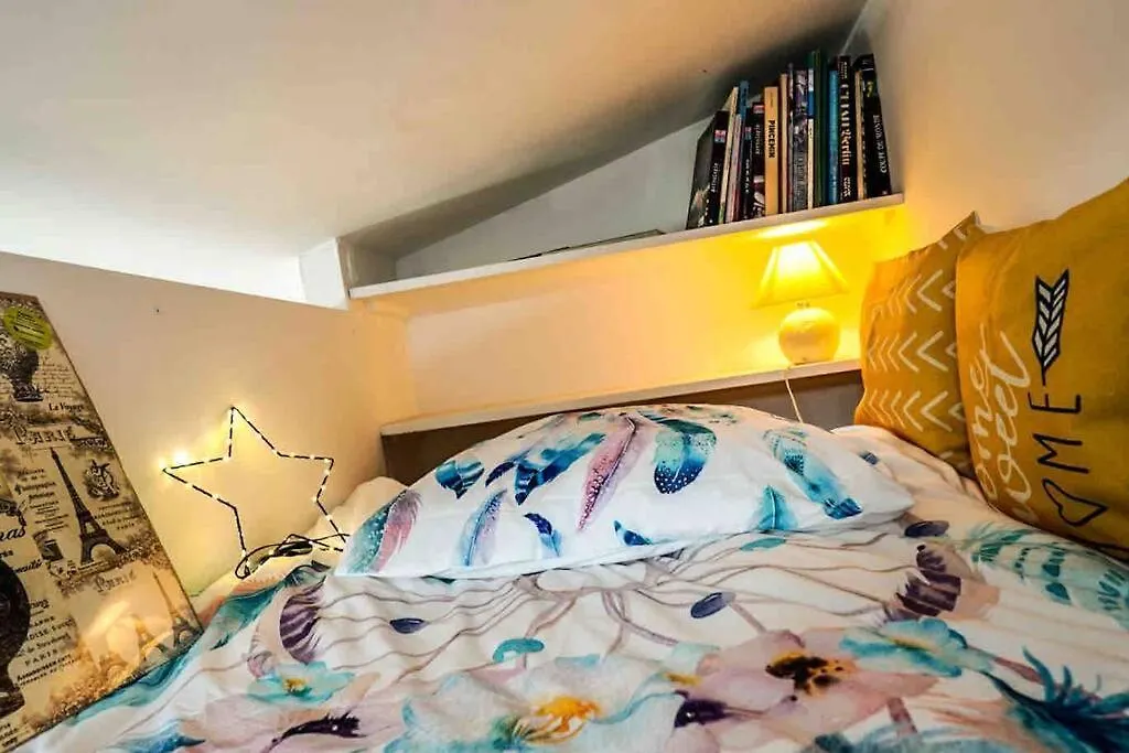 Daire Spacious Loft Saint Michel Paris